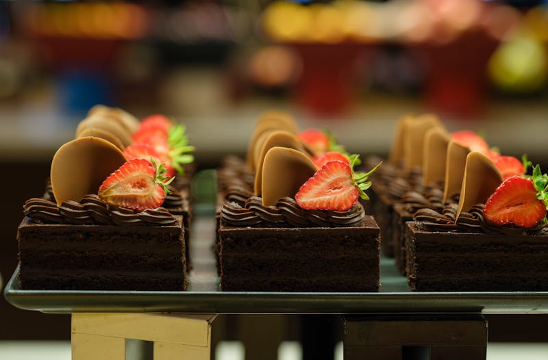 Nutella pizza dessert with strawberries